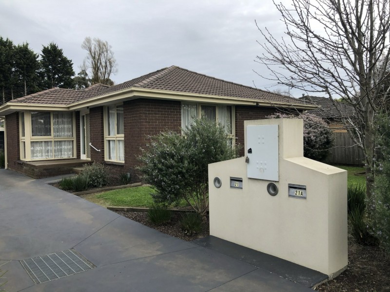 21 Ainsleigh Court, Cranbourne VIC 3977
