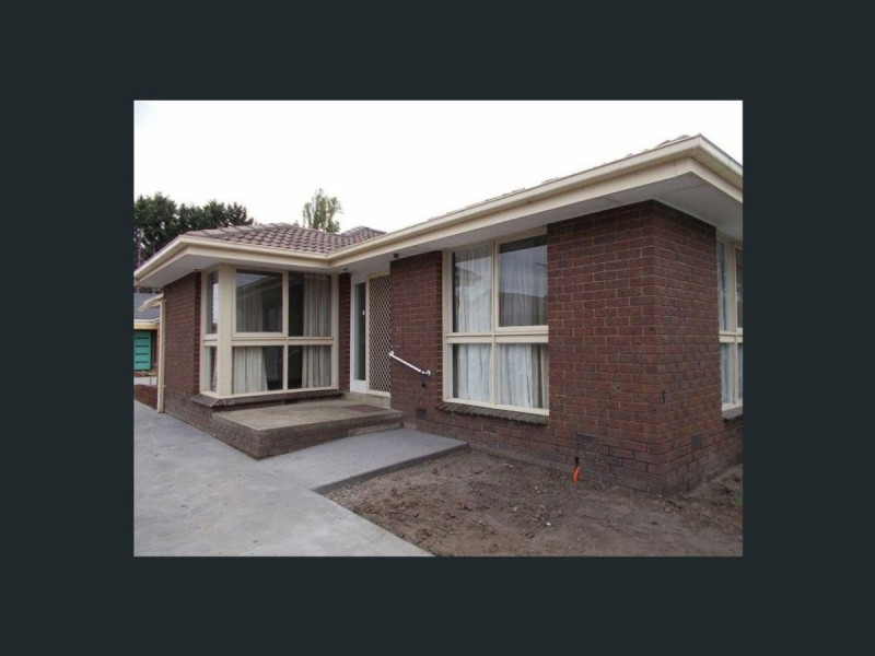 21 Ainsleigh Court, Cranbourne VIC 3977