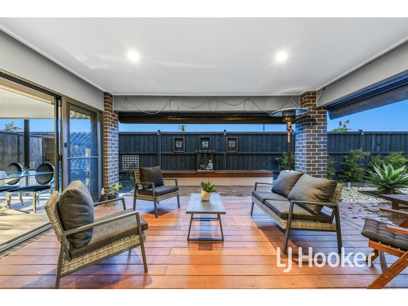 18 Casa Street, Clyde North VIC 3978