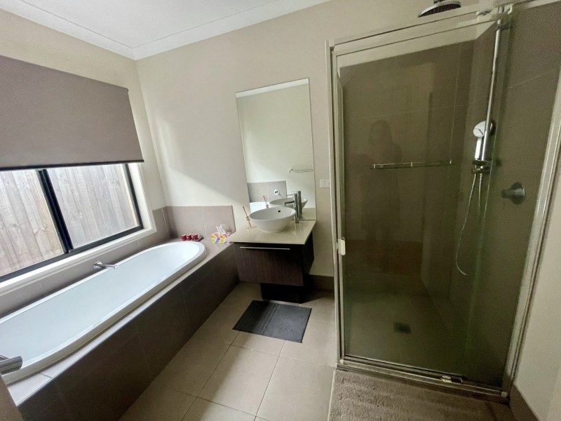 5 Monique Rose Drive, Cranbourne West VIC 3977