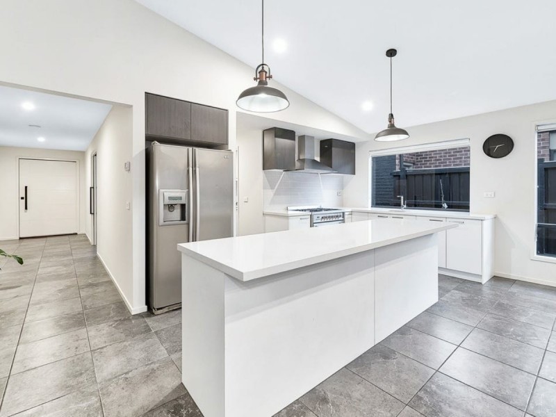 95 Hummingbird Drive, Botanic Ridge VIC 3977