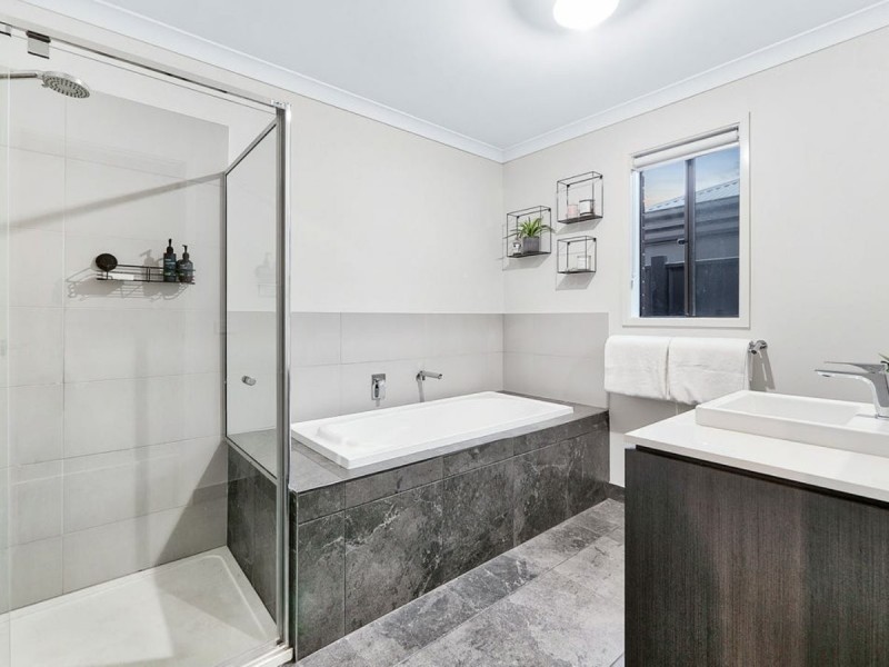 95 Hummingbird Drive, Botanic Ridge VIC 3977