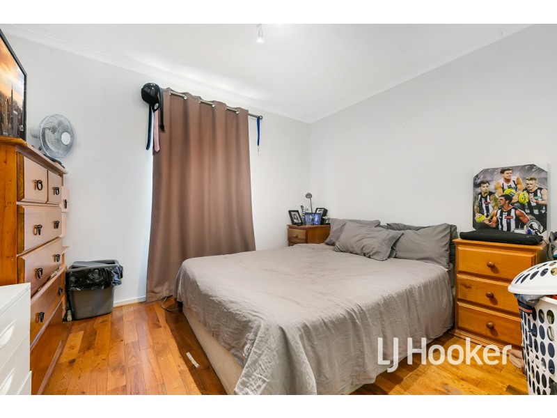 13 Valepark crescent, Cranbourne VIC 3977