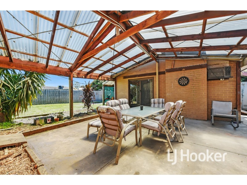 13 Valepark crescent, Cranbourne VIC 3977