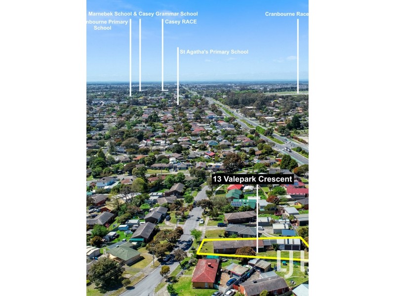 13 Valepark crescent, Cranbourne VIC 3977