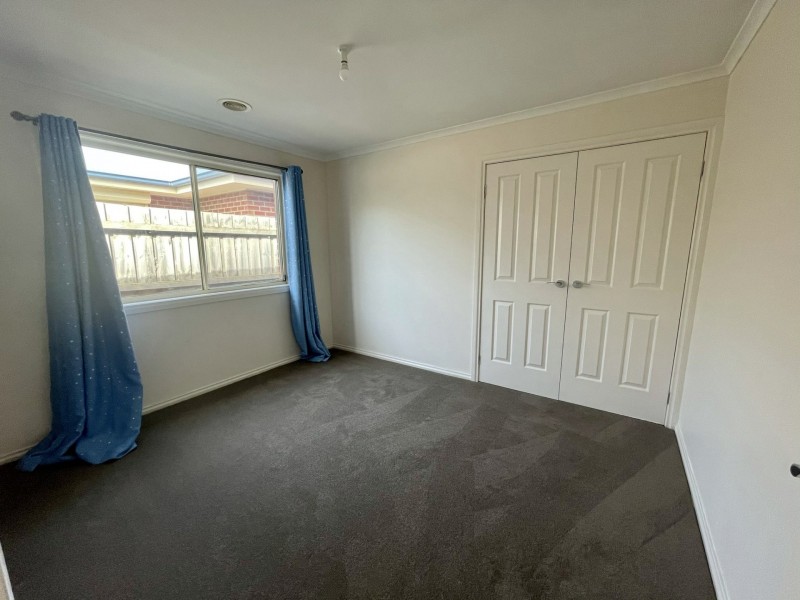 10 Venus Place, Cranbourne VIC 3977