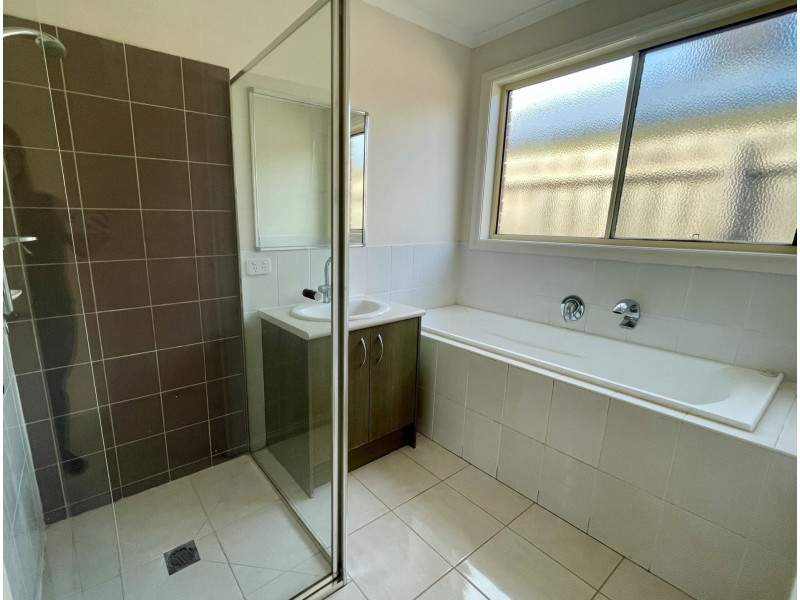 10 Venus Place, Cranbourne VIC 3977
