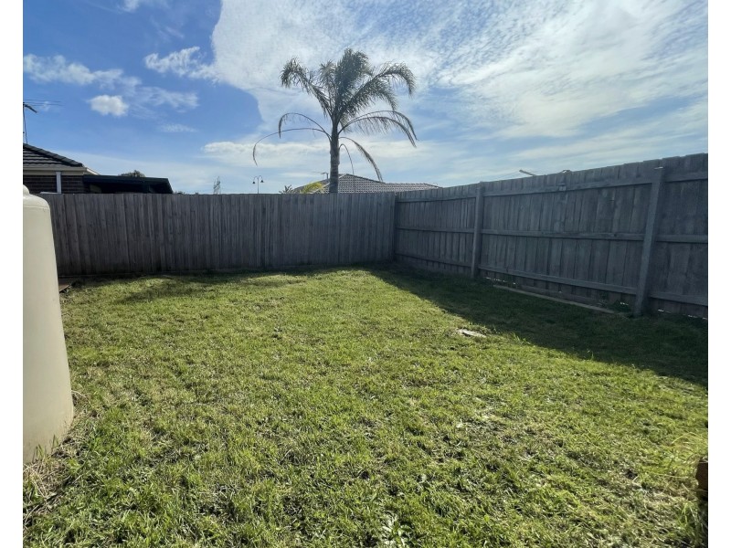 10 Venus Place, Cranbourne VIC 3977