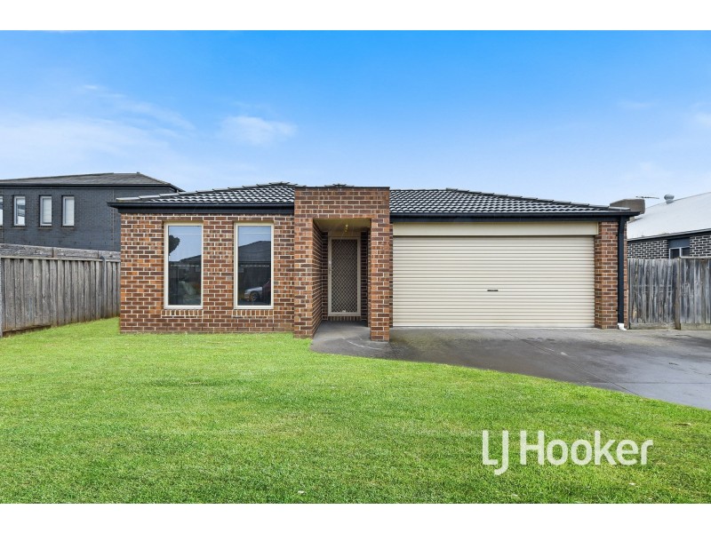 3 Peisley Crescent, Cranbourne East VIC 3977