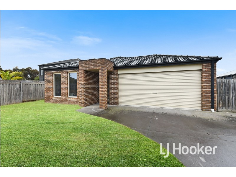 3 Peisley Crescent, Cranbourne East VIC 3977
