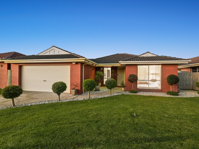 7 Connor Mews, Cranbourne East VIC 3977
