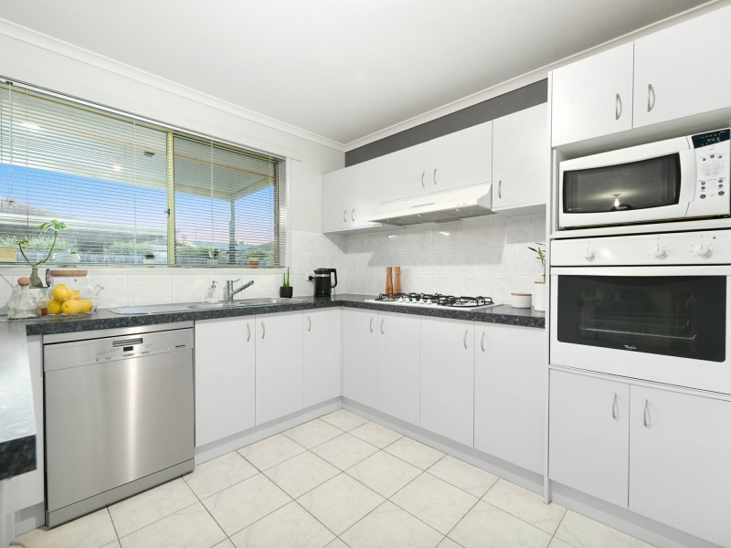 7 Connor Mews, Cranbourne East VIC 3977