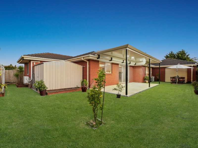 7 Connor Mews, Cranbourne East VIC 3977