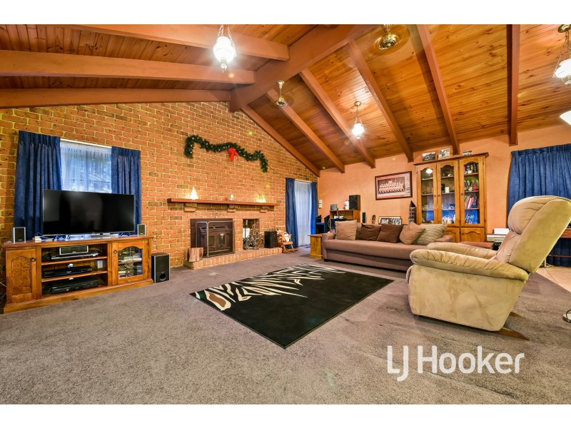 63 Marylyn Place, Cranbourne VIC 3977