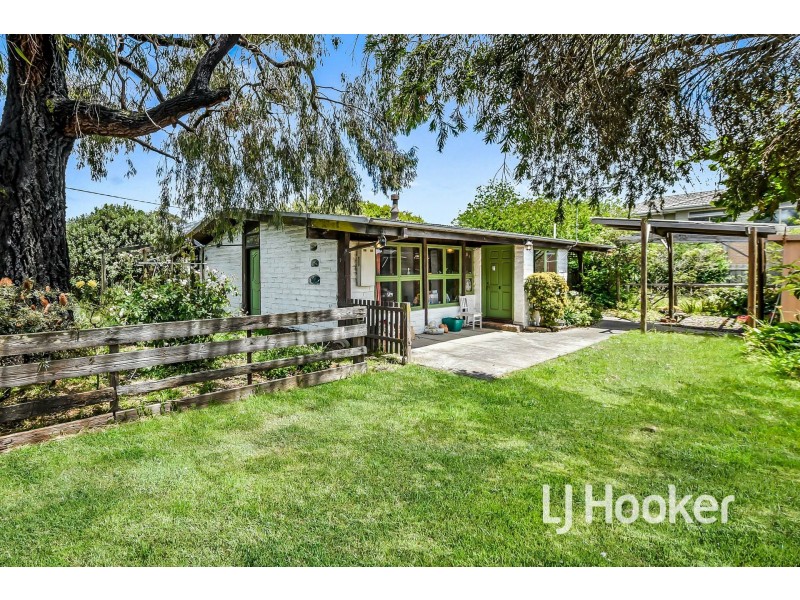 7 Smethurst Street, Cranbourne VIC 3977