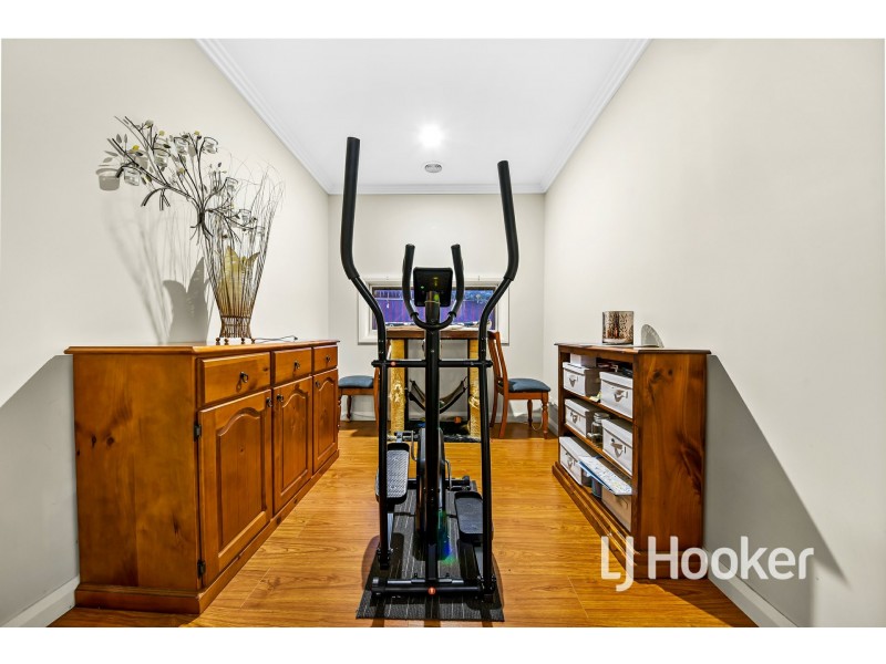 17 Alarah Boulevard, Cranbourne West VIC 3977