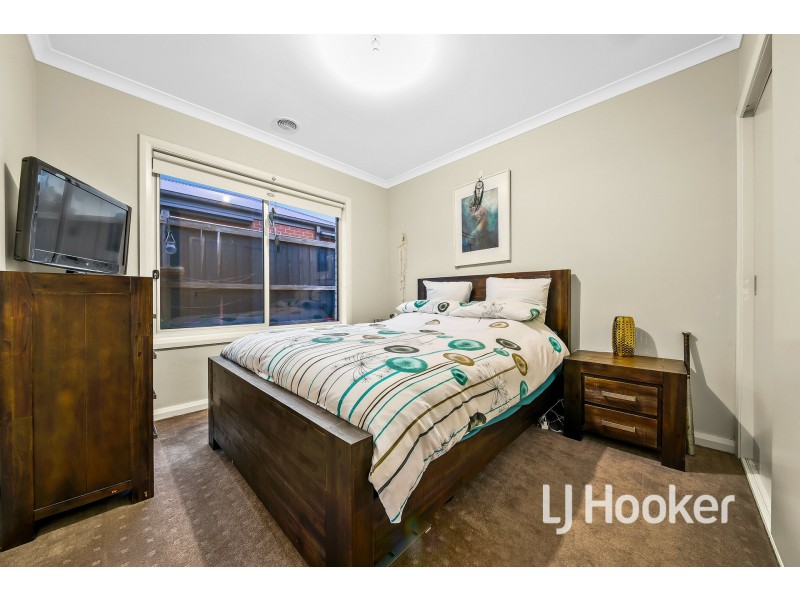 17 Alarah Boulevard, Cranbourne West VIC 3977