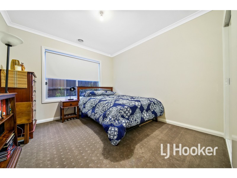 17 Alarah Boulevard, Cranbourne West VIC 3977