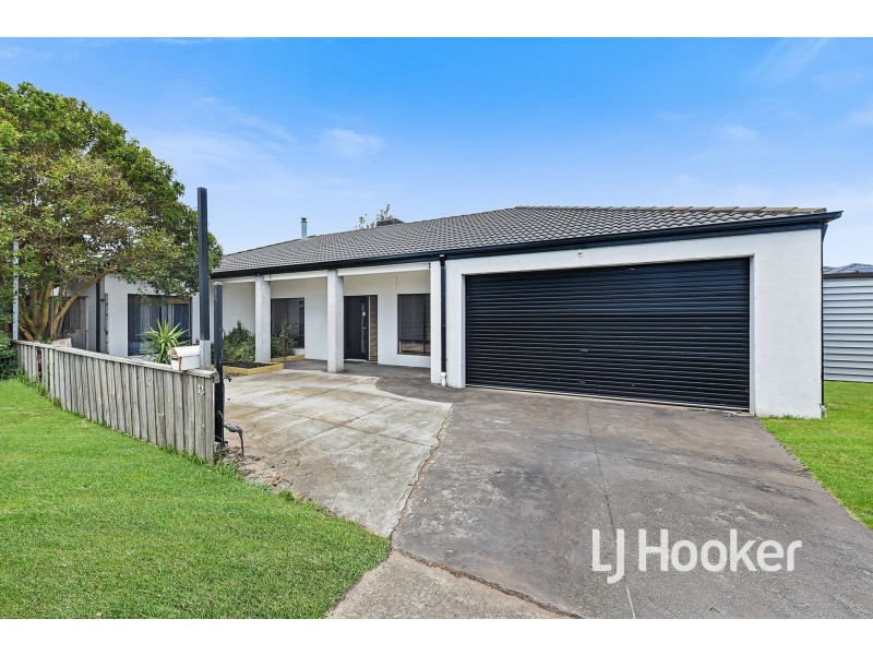 12 Glade Court, Cranbourne VIC 3977