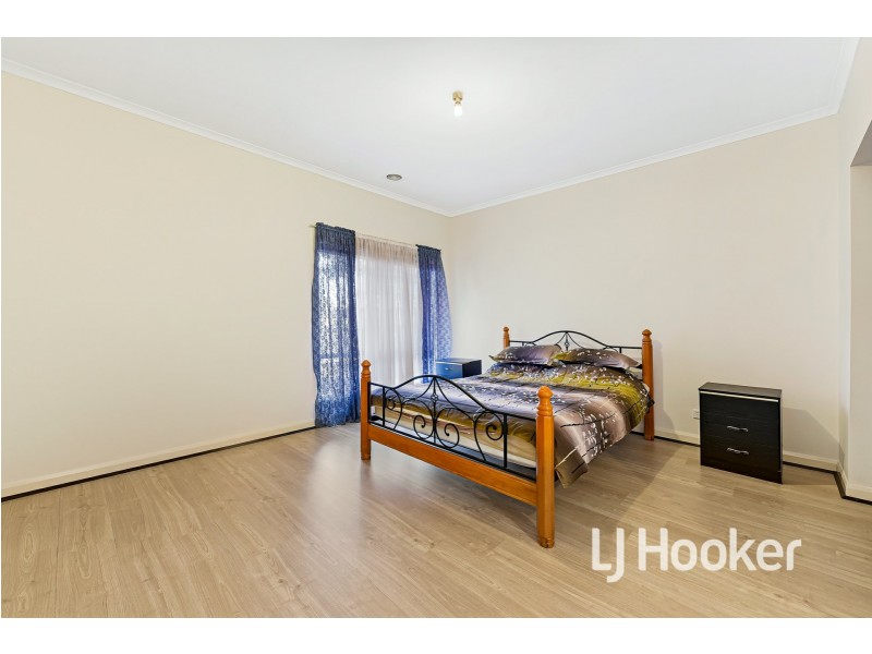 12 Glade Court, Cranbourne VIC 3977