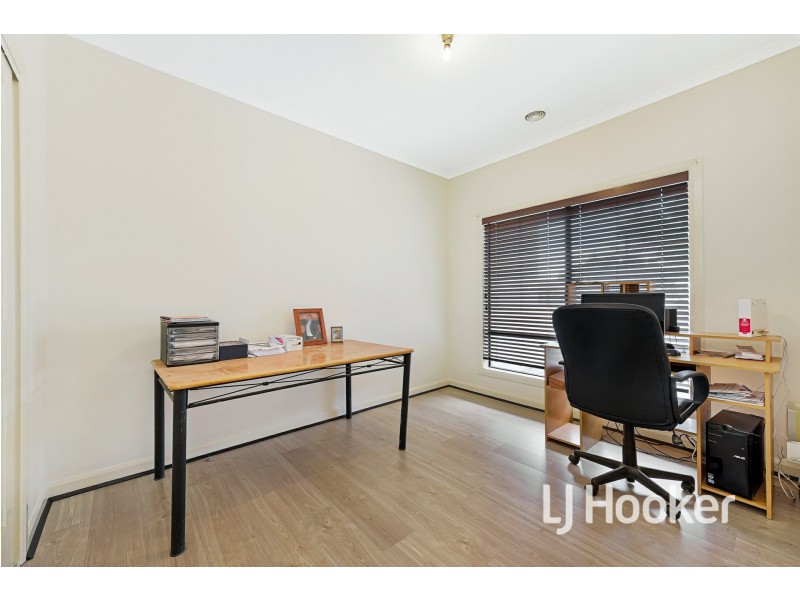 12 Glade Court, Cranbourne VIC 3977