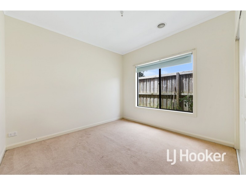 12 Glade Court, Cranbourne VIC 3977