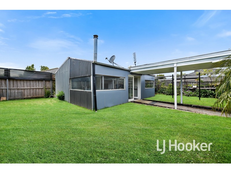 12 Glade Court, Cranbourne VIC 3977