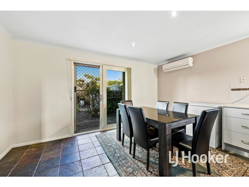 19 Elandra Way, Cranbourne West VIC 3977