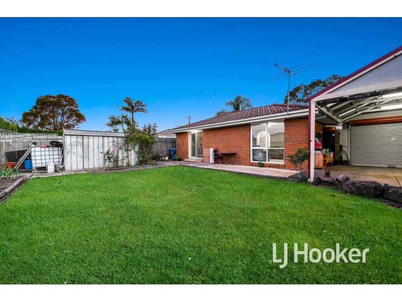 19 Elandra Way, Cranbourne West VIC 3977