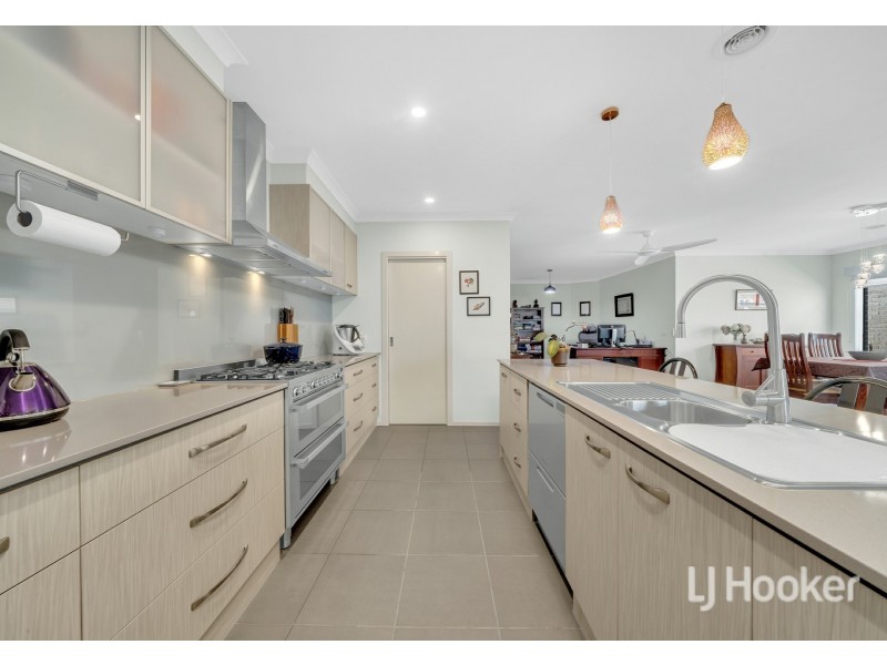 3 Freshfields Drive, Cranbourne North VIC 3977