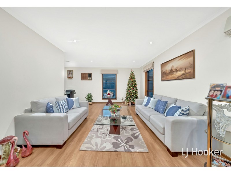 5 Steele Court, Cranbourne North VIC 3977