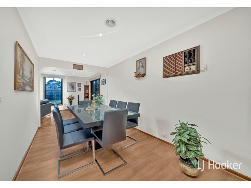 5 Steele Court, Cranbourne North VIC 3977