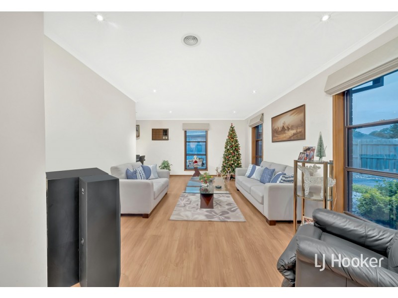 5 Steele Court, Cranbourne North VIC 3977