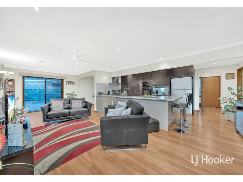 5 Steele Court, Cranbourne North VIC 3977