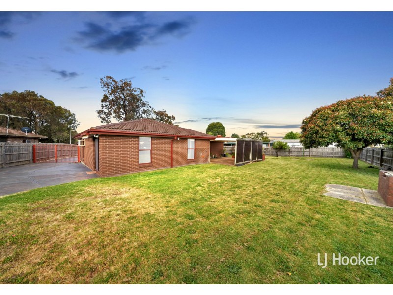 5 Steele Court, Cranbourne North VIC 3977