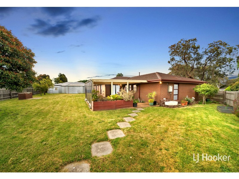 5 Steele Court, Cranbourne North VIC 3977