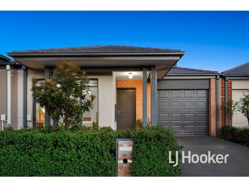 20 Canmore Street, Cranbourne East VIC 3977