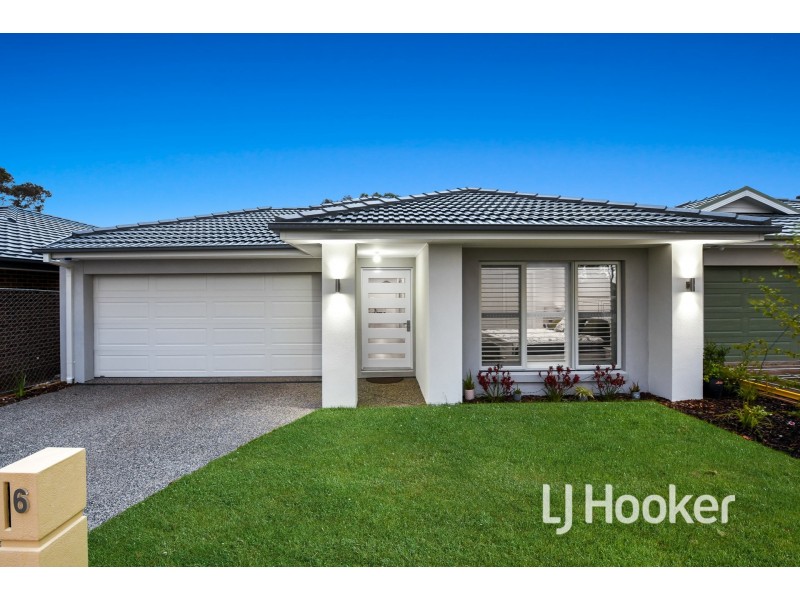 6 Hinneberg Street, Cranbourne VIC 3977