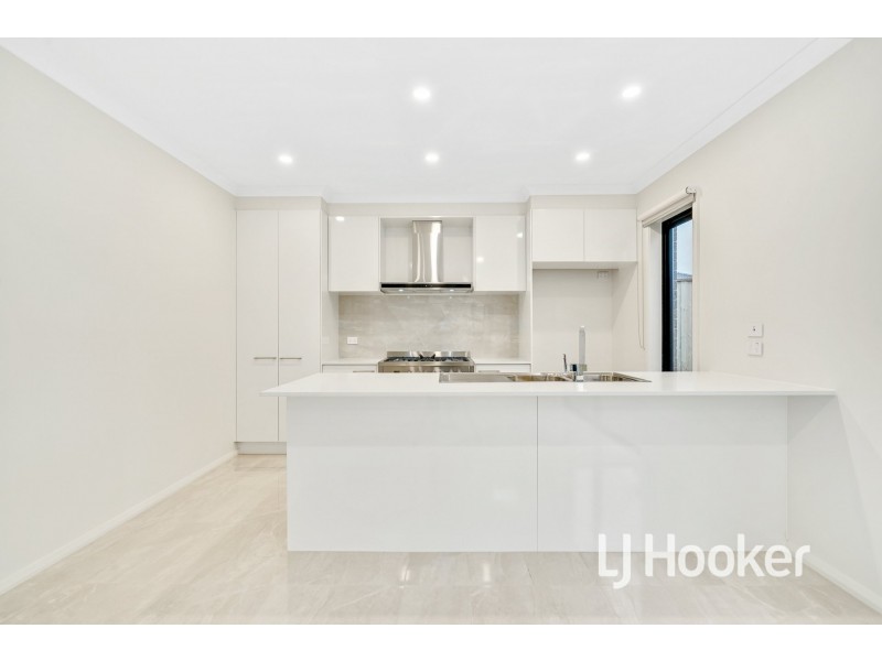 4 Yolen Street, Officer VIC 3809