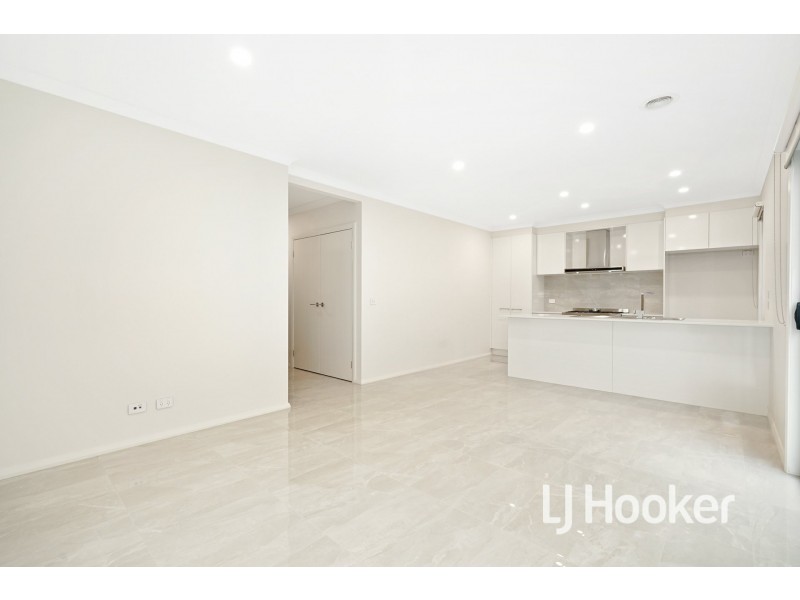 4 Yolen Street, Officer VIC 3809