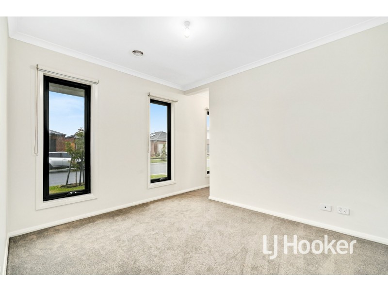 4 Yolen Street, Officer VIC 3809