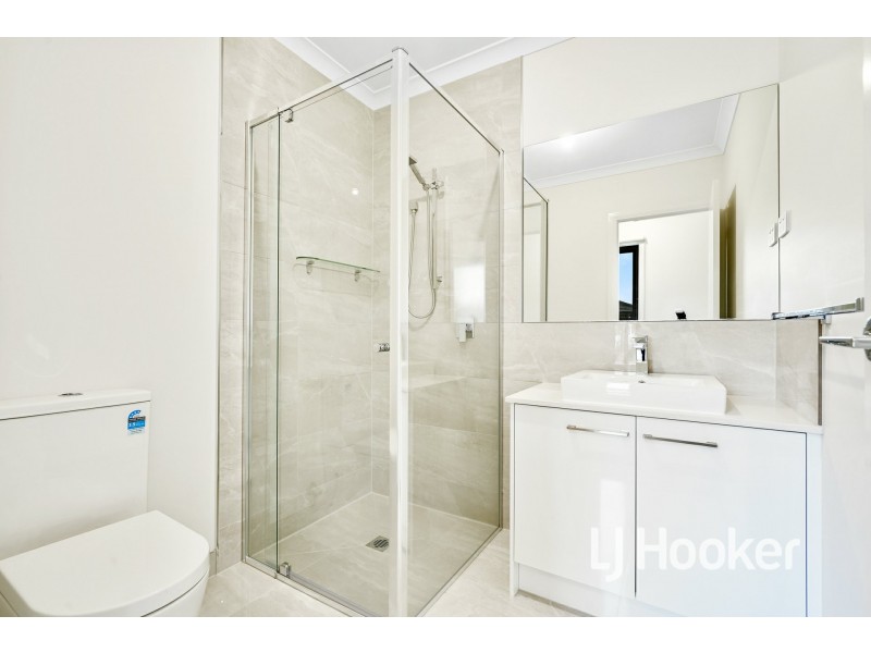 4 Yolen Street, Officer VIC 3809