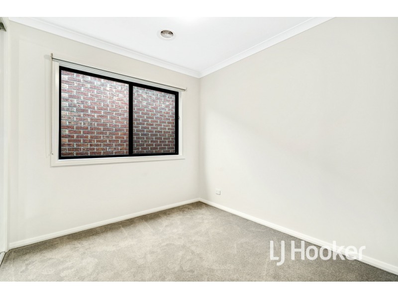 4 Yolen Street, Officer VIC 3809
