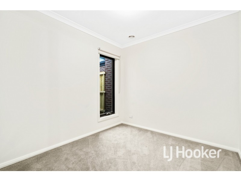 4 Yolen Street, Officer VIC 3809