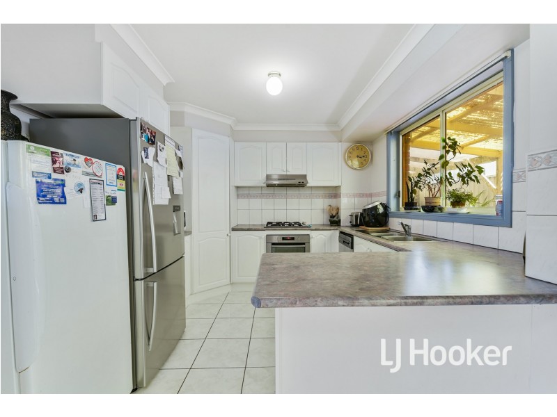 21 Hazelmere Avenue, Cranbourne West VIC 3977