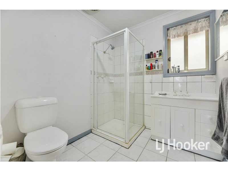 21 Hazelmere Avenue, Cranbourne West VIC 3977