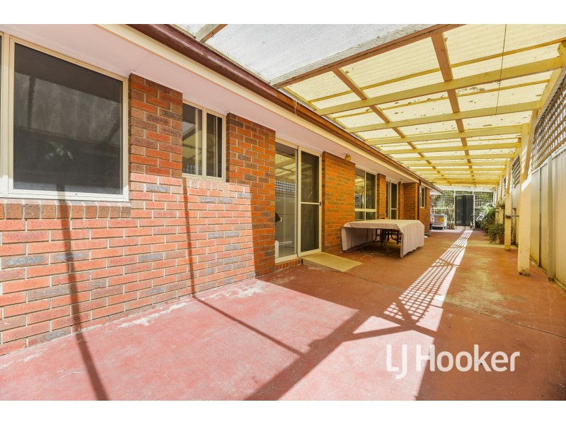 21 Hazelmere Avenue, Cranbourne West VIC 3977