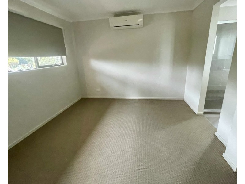 7 Heathland Circuit, Cranbourne East VIC 3977