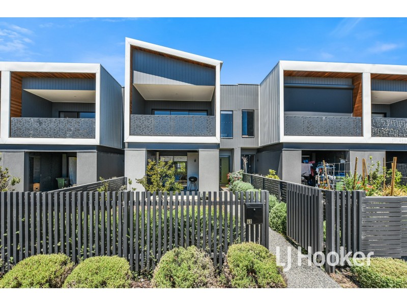 40 Spirit Boulevard, Cranbourne East VIC 3977
