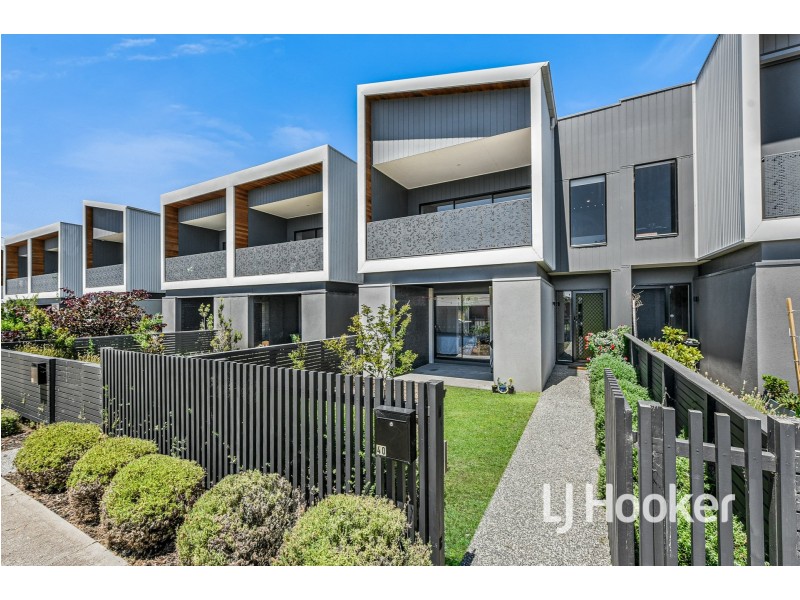 40 Spirit Boulevard, Cranbourne East VIC 3977